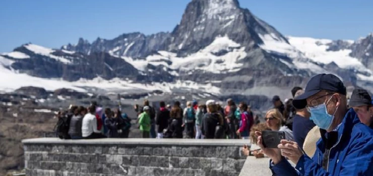 Switzerland Joins List of UK Quarantine Countries by Raphael Bichene