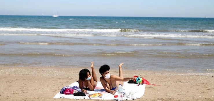 Europe’s Biggest Holiday Company Cancels All Trips to Mainland Spain by Raphael Bichene